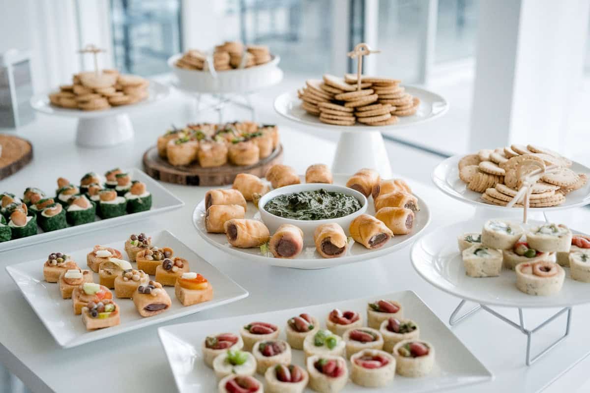 24 Yummy Finger Foods That Will Steal the Show